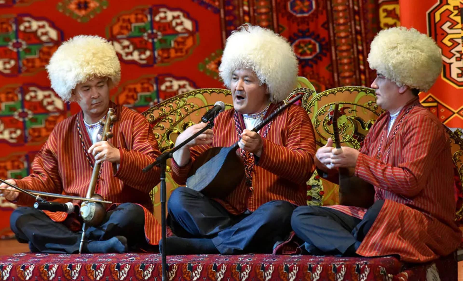 Туркмен песни. Бахши Туркменистана. Духовная культура Туркменистана дутар. Национальный музыкальный инструмент Туркменистана дутар. Народные бахши Туркменистана.